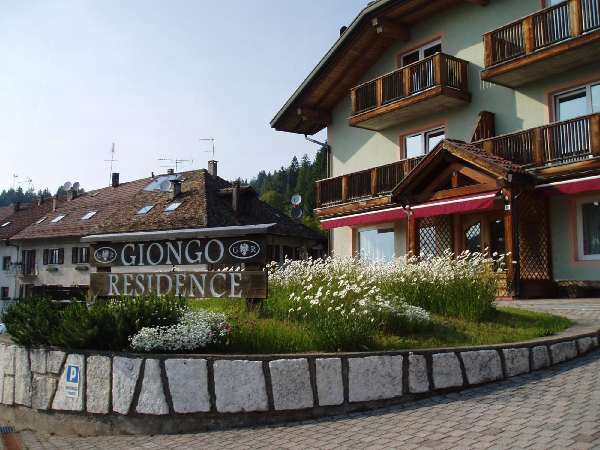 Giongo Residence - Appartamenti 拉瓦罗内 外观 照片