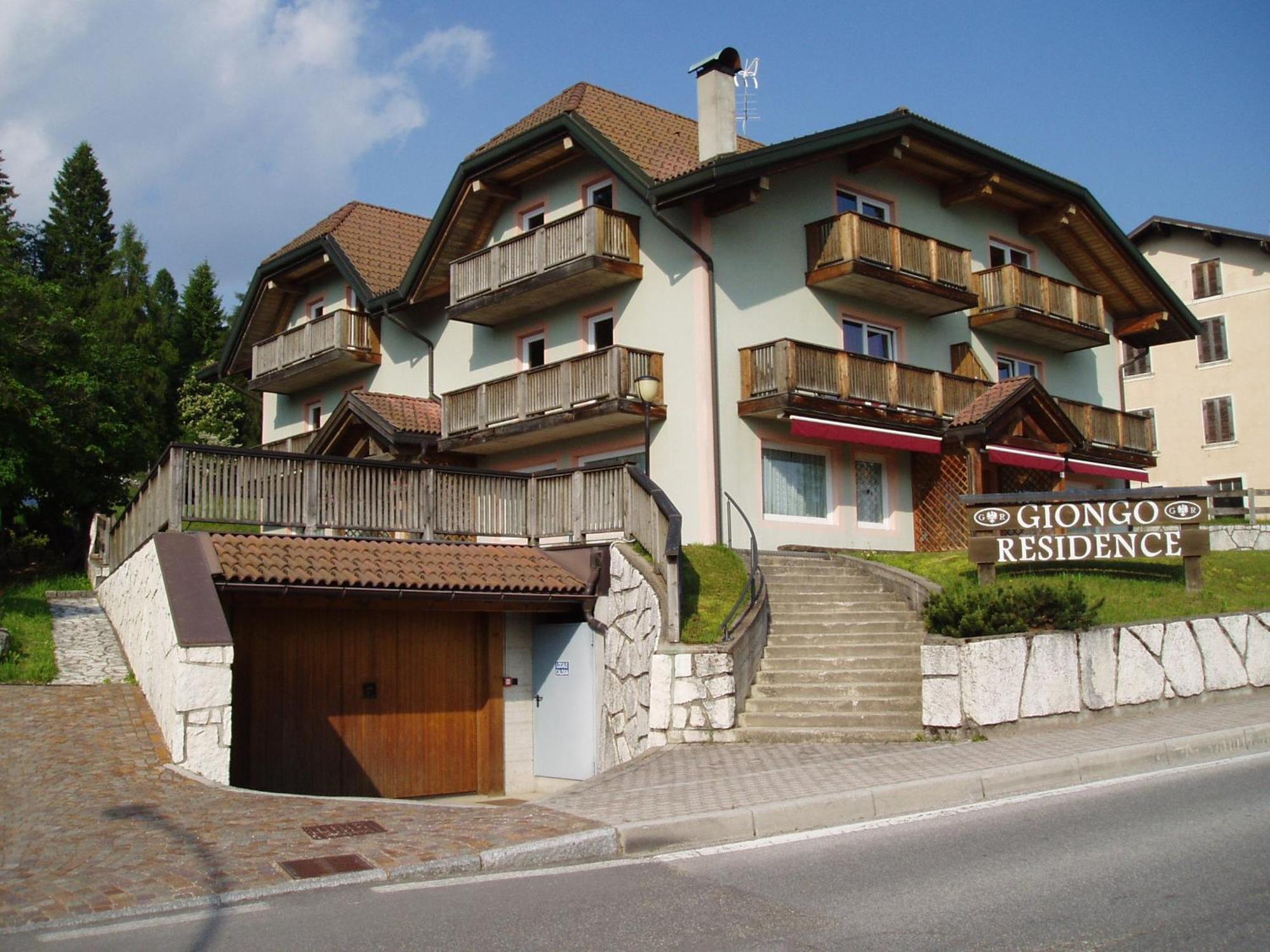 Giongo Residence - Appartamenti 拉瓦罗内 外观 照片