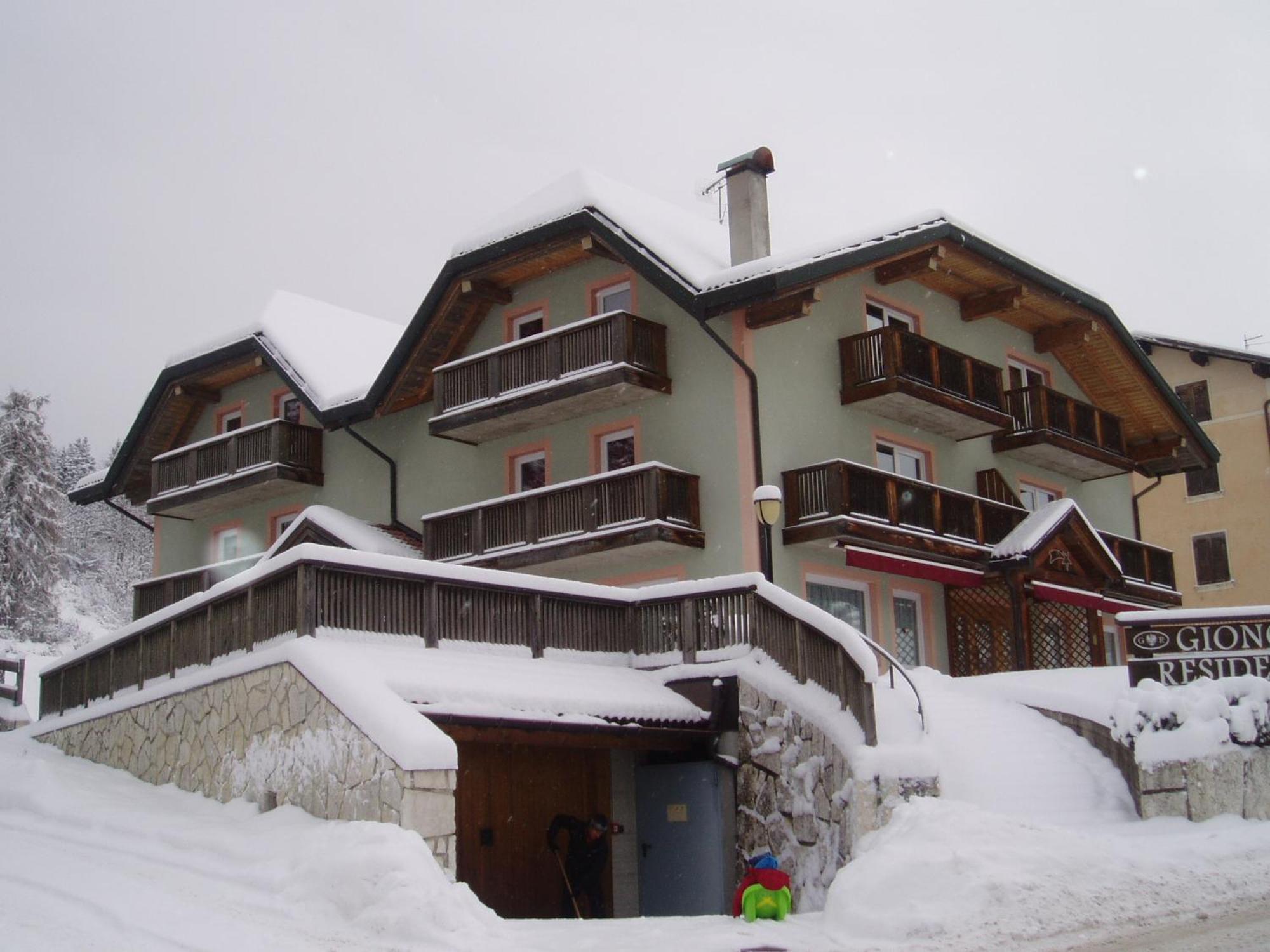 Giongo Residence - Appartamenti 拉瓦罗内 外观 照片